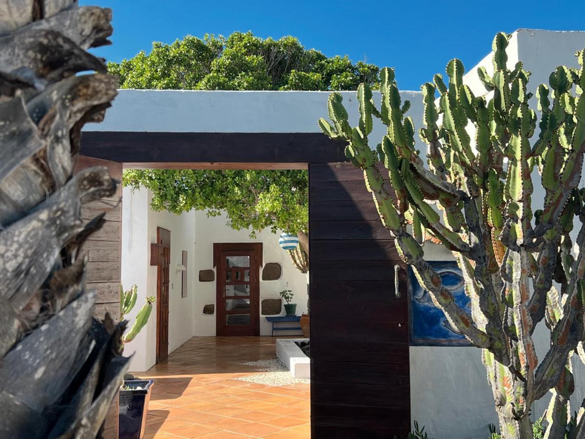 Stylish Getaway With Secluded Patio In Lava Finca Uga Luaran gambar