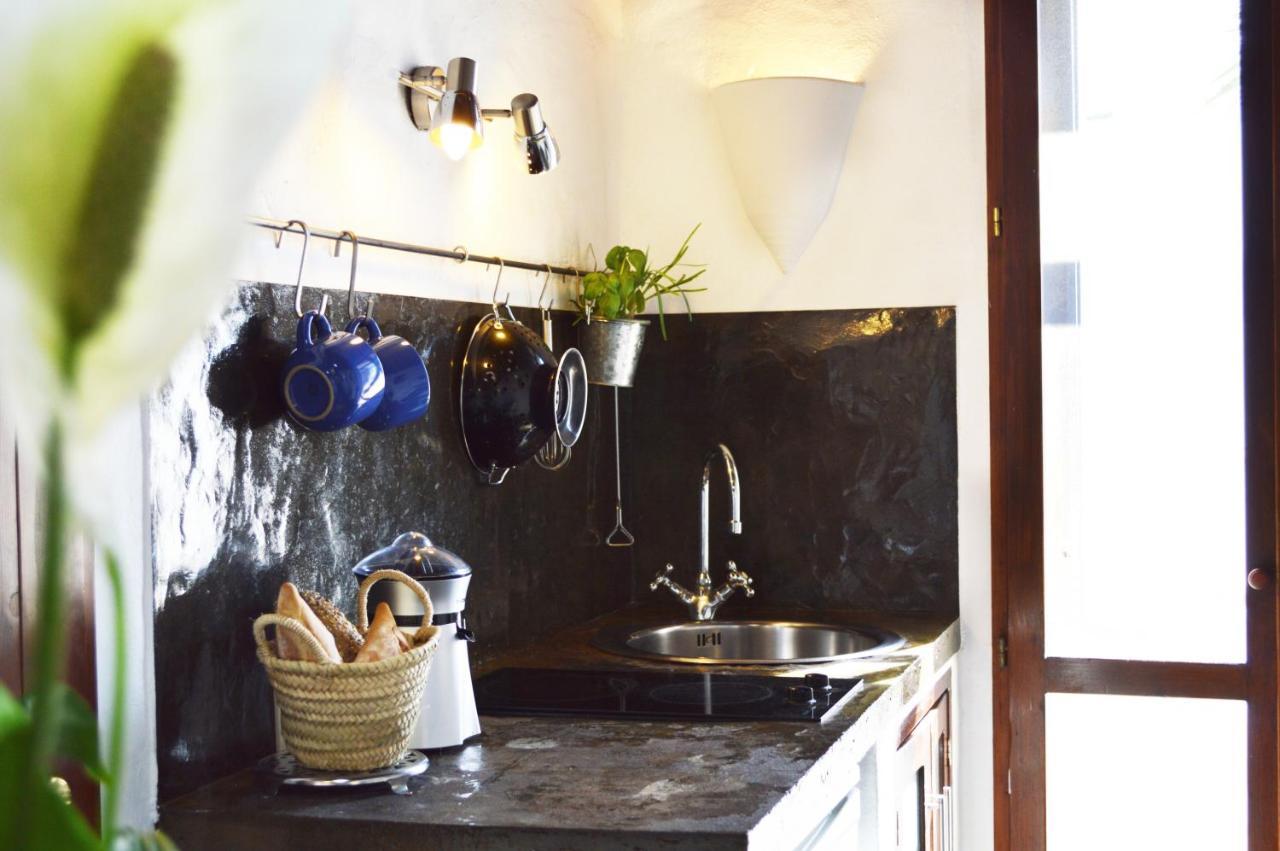 Stylish Getaway With Secluded Patio In Lava Finca Uga Luaran gambar